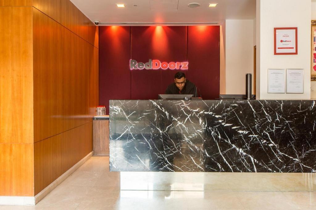 Hotel Reddoorz Premium @ Balestier Singapur Exterior foto