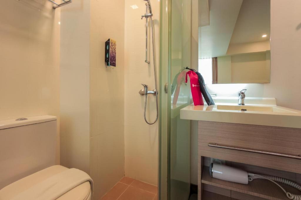 Hotel Reddoorz Premium @ Balestier Singapur Exterior foto