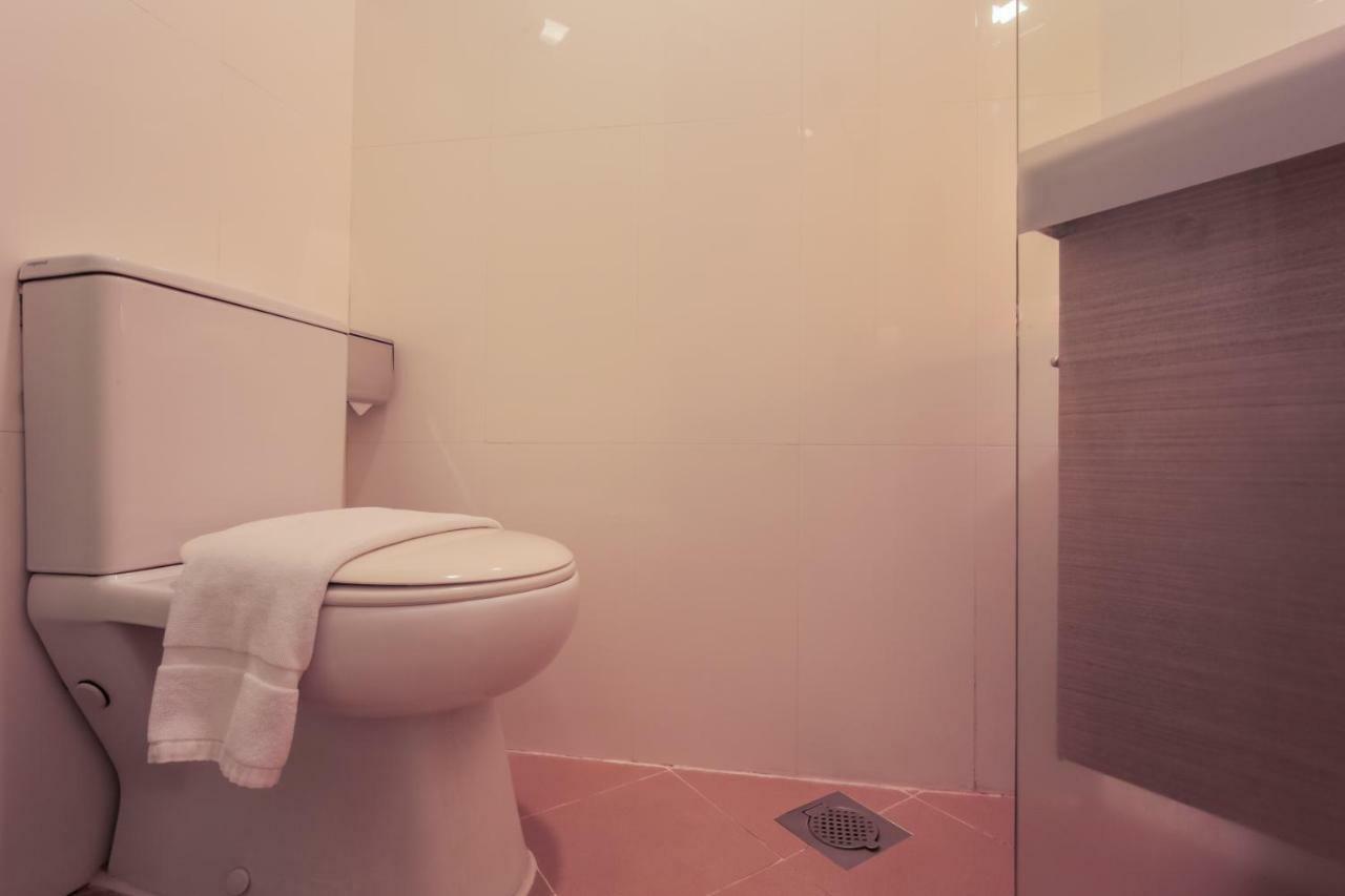 Hotel Reddoorz Premium @ Balestier Singapur Habitación foto