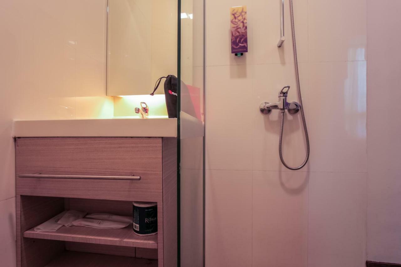 Hotel Reddoorz Premium @ Balestier Singapur Habitación foto