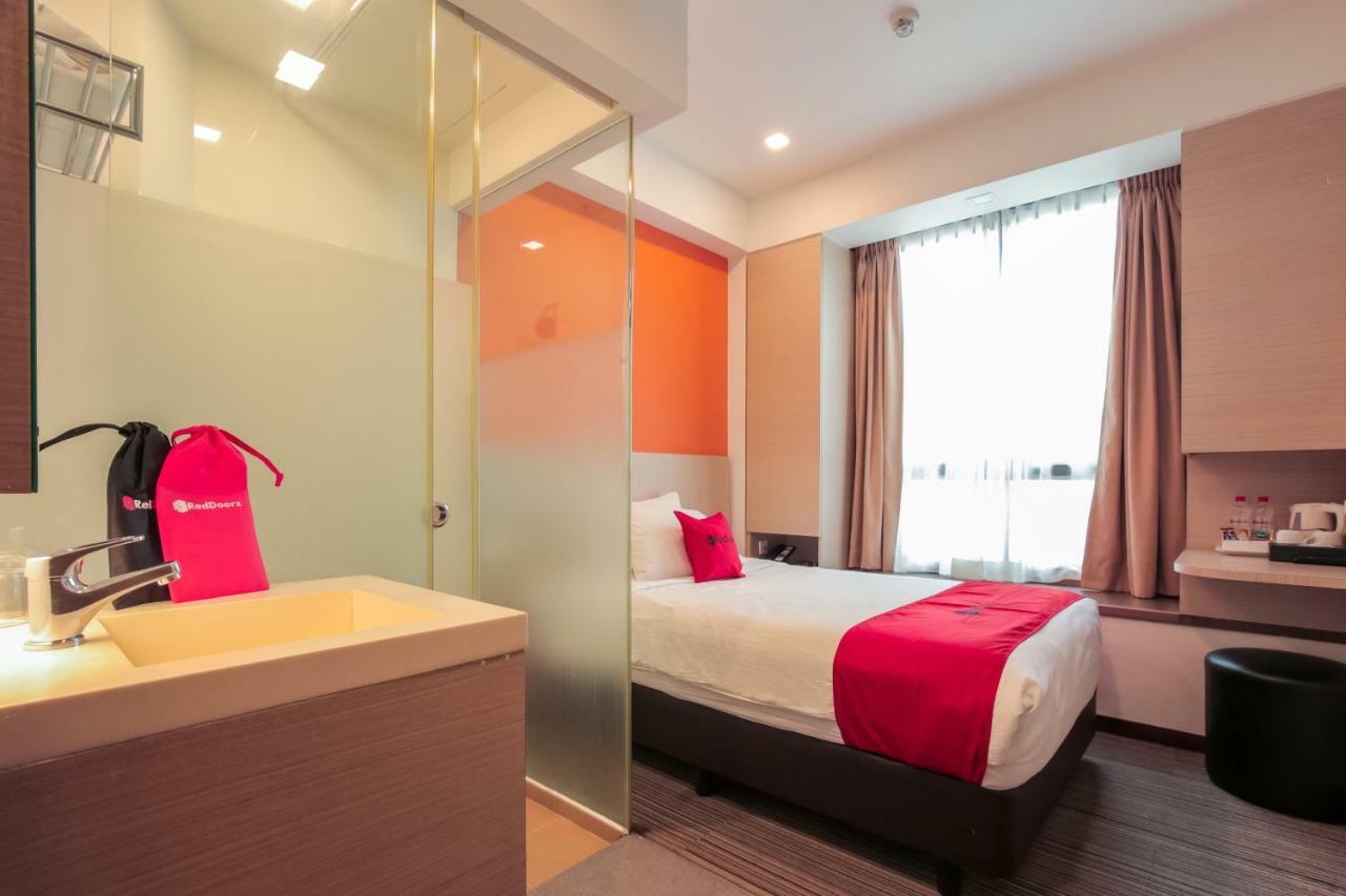 Hotel Reddoorz Premium @ Balestier Singapur Habitación foto